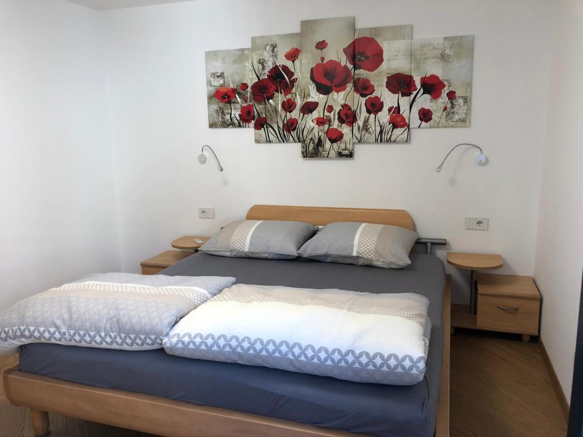 Ferienwohnung Im Zentrum ナトゥルノ エクステリア 写真